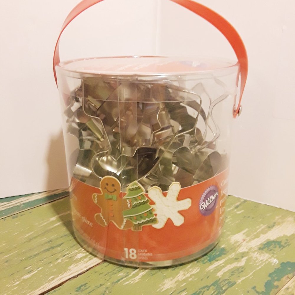 Wilton 18 Piece Stainless Steel Holiday Cookie Cutter Set